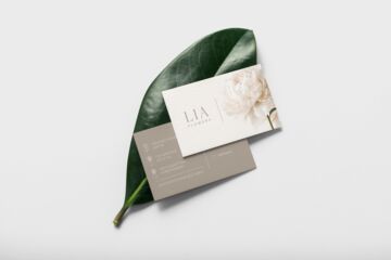 Визитка двухсторонняя. Магазин цветов - Lia Flowers